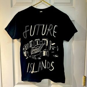 FUTURE ISLANDS band tee, size S.